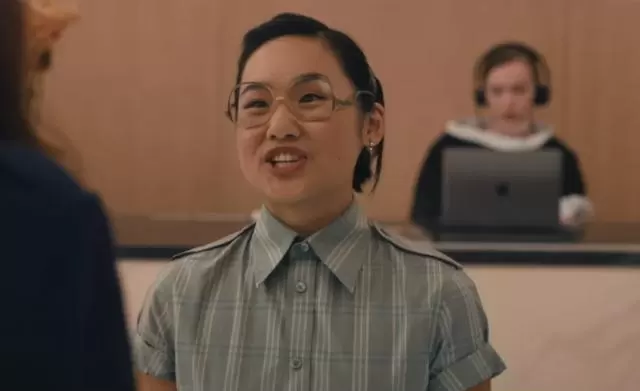 《穿普拉达的女王2》新角色“秦舟”引争议,亚裔命名与造型遭质疑 _ 现场图 《穿普拉达的女王2》新角色“秦舟”引争议,亚裔命名与造型遭质疑 _ 现场图